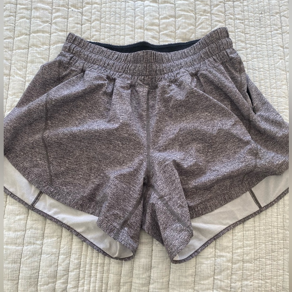 Lululemon Track That Mid-rise lined short 5” - size 8